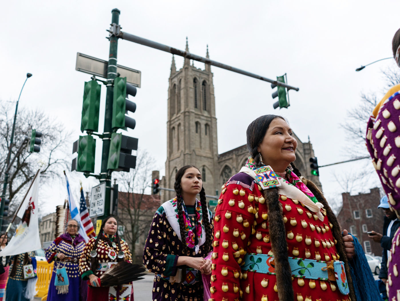Apsáalooke Women and Warriors